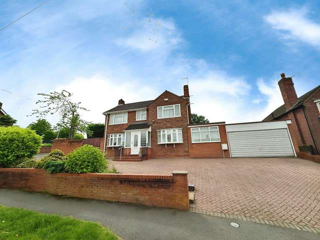 Detached house For Sale in Wolverhampton, England