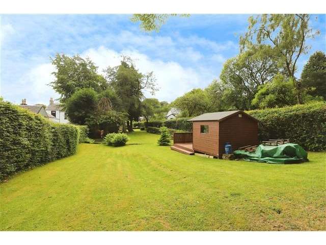 3 bedroom end-terraced house for sale