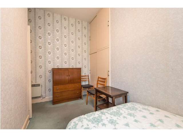 2 bedroom flat  for sale