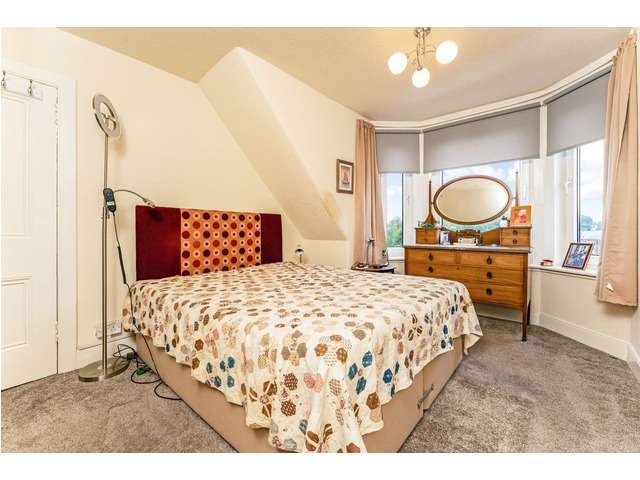 3 bedroom flat  for sale