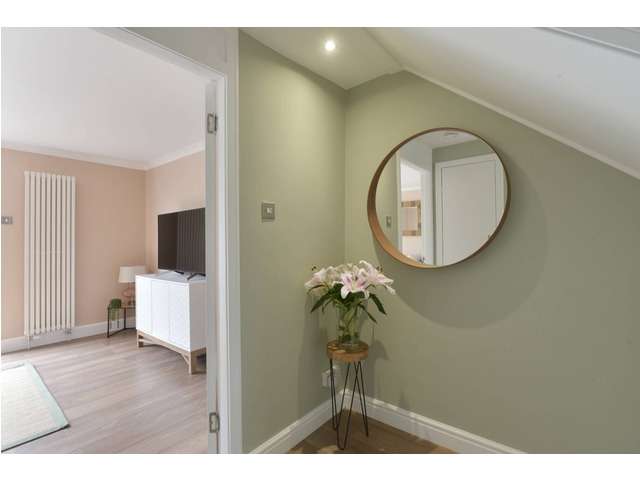 2 bedroom end-terraced house for sale