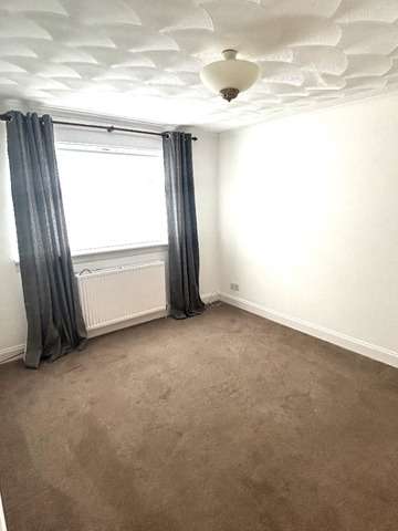 2 bedroom end-terraced house for sale