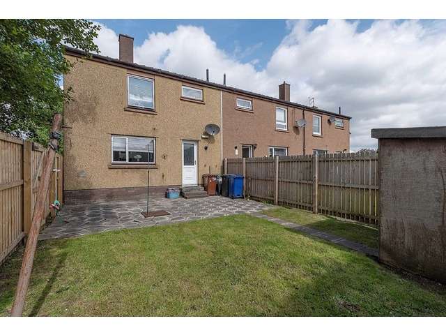 2 bedroom end-terraced house for sale