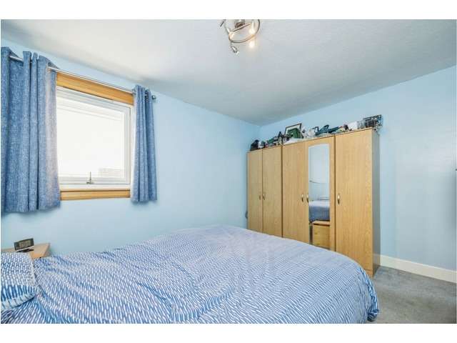 3 bedroom flat  for sale