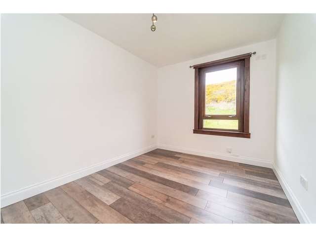 2 bedroom flat  for sale