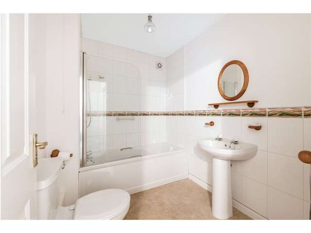 2 bedroom flat  for sale