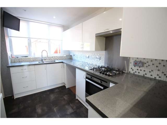 3 bedroom end-terraced house for sale