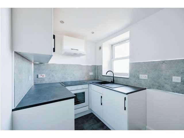 2 bedroom flat  for sale